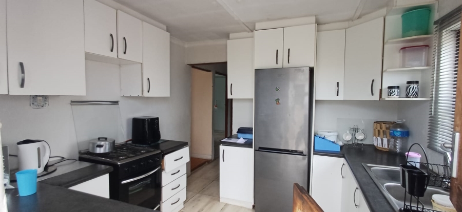 2 Bedroom Property for Sale in Zwide Eastern Cape